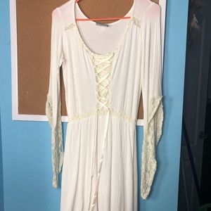 White lace up dress